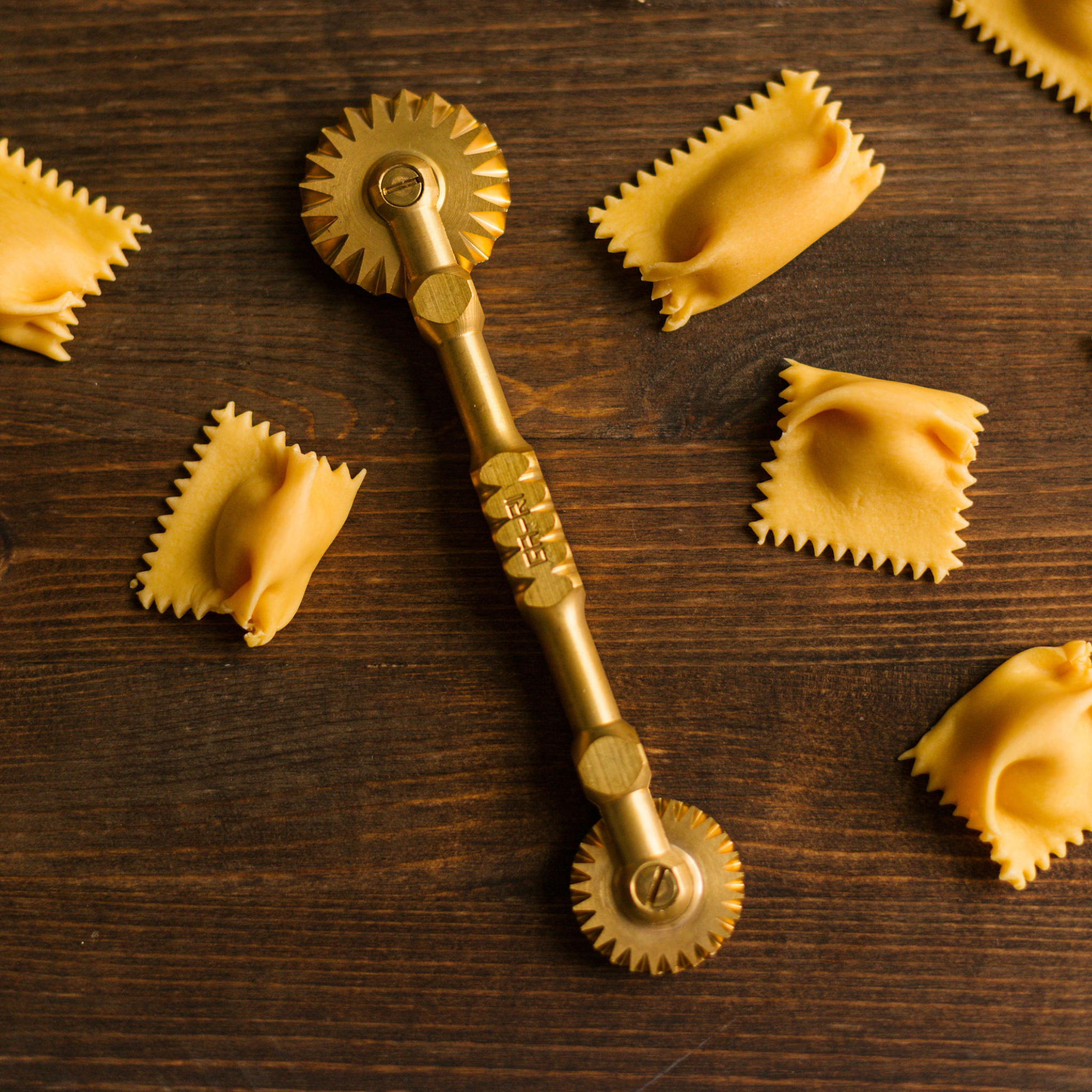 Double Brass Fluted Pasta Wheel – q.b. Cucina